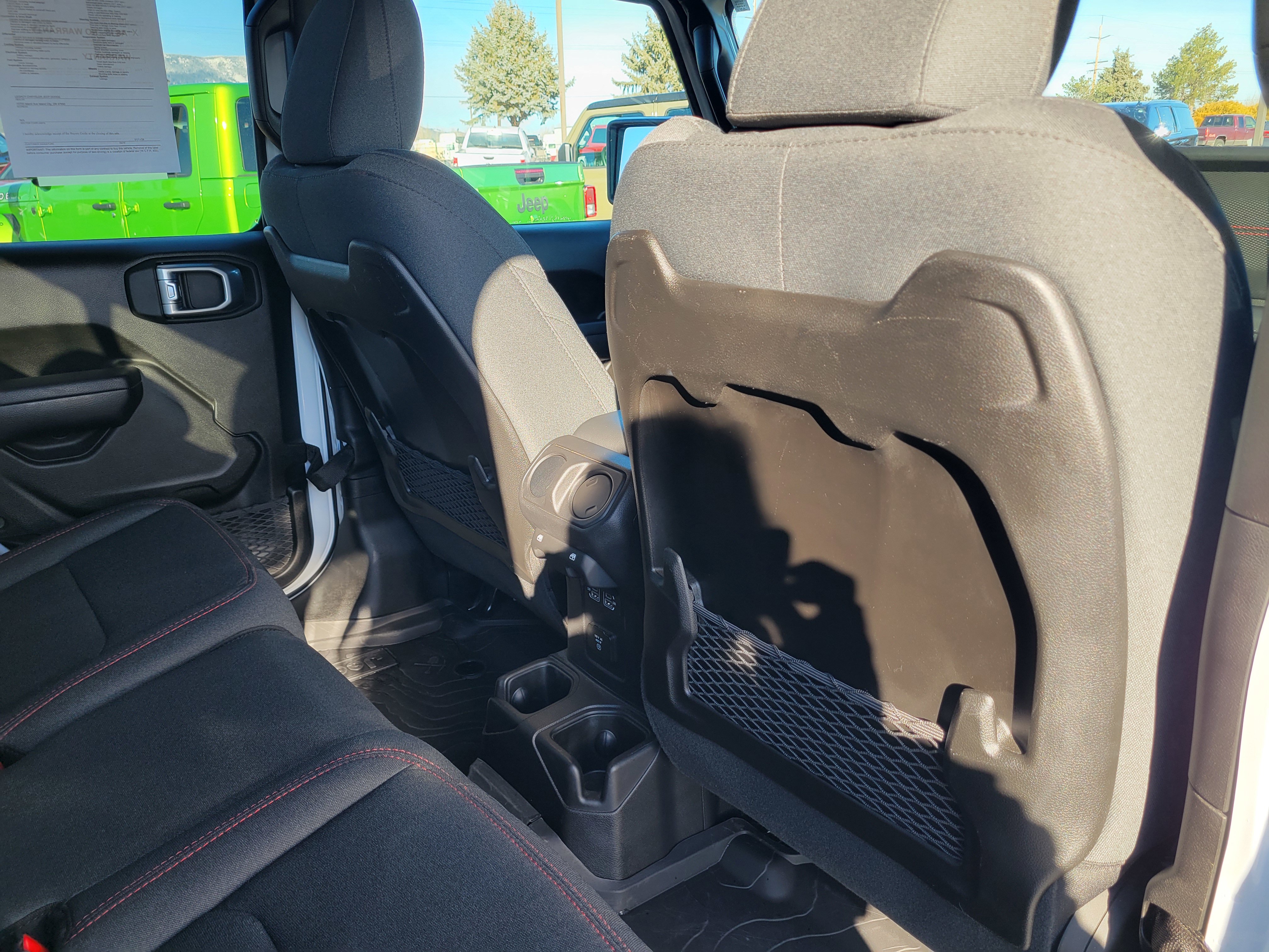 Used 2024 Jeep Gladiator Rubicon w/ Convenience Group image 16