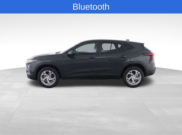 Used 2025 Chevrolet Trax LS w/ LS Convenience Package FWD image 6