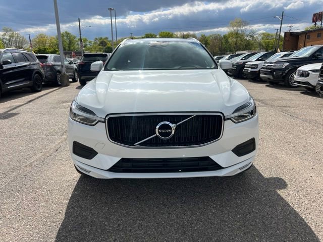 Used 2021 Volvo XC60 T5 Momentum w/ Protection Package Premier AWD/4WD image 2