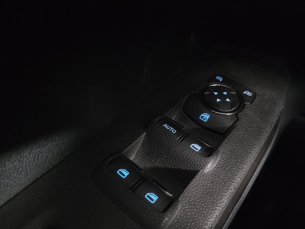 Used 2019 Ford EcoSport SE FWD image 27