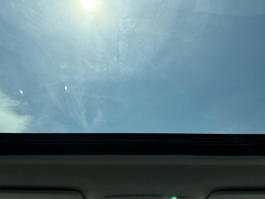 Used 2024 Toyota Sienna XLE image 16