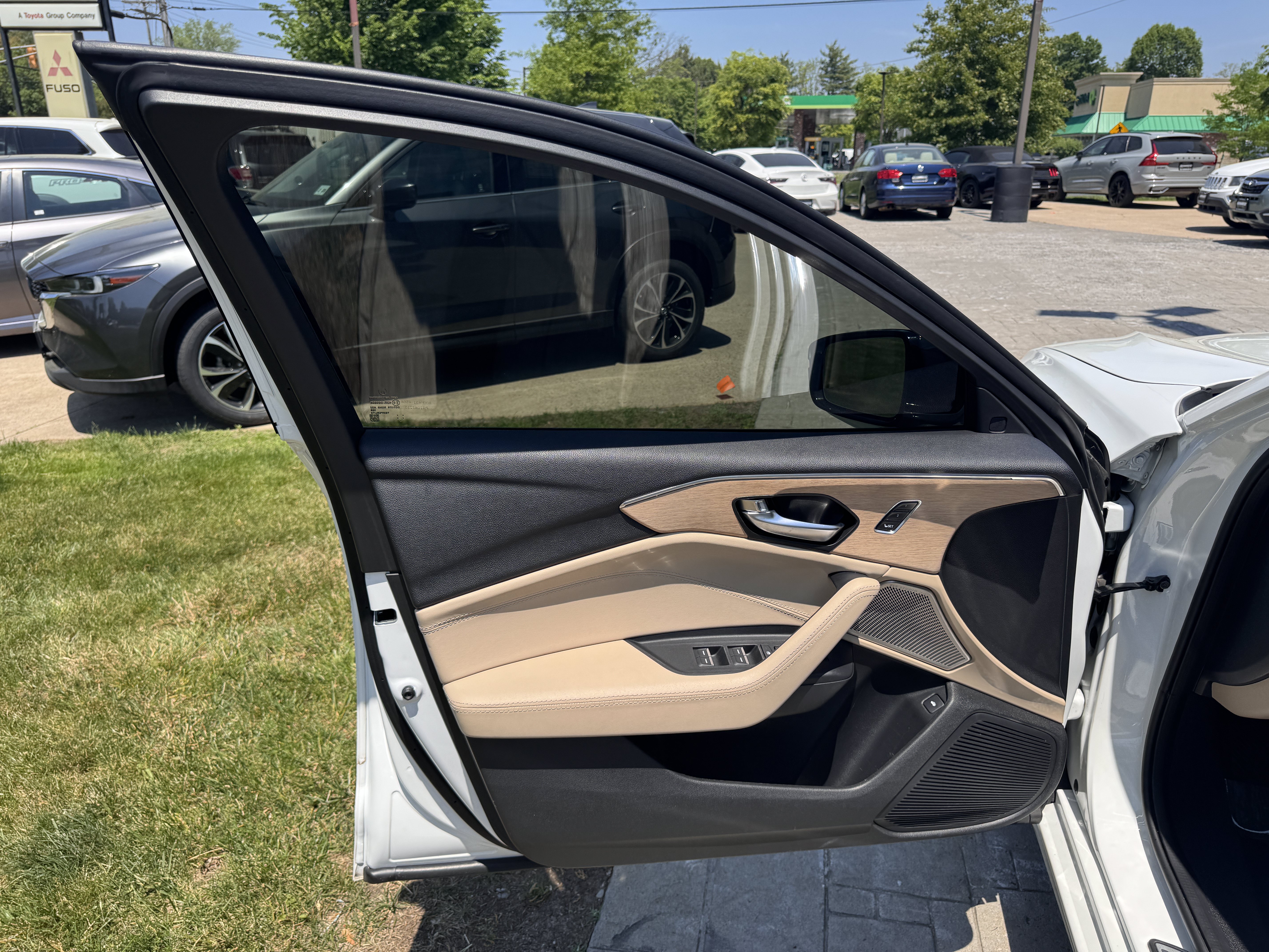 Used 2023 Acura TLX w/ Advance Package AWD/4WD image 22