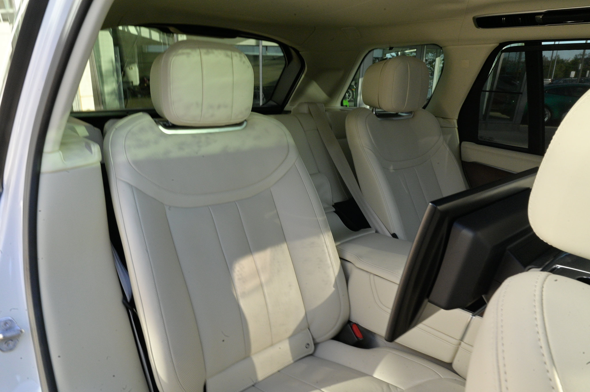 Used 2023 Land Rover Range Rover Autobiography image 49