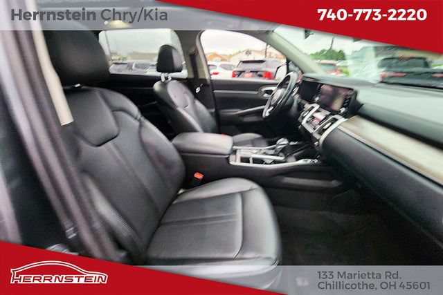 Used 2022 Kia Sorento S w/ Panoramic Sunroof Package AWD/4WD image 29