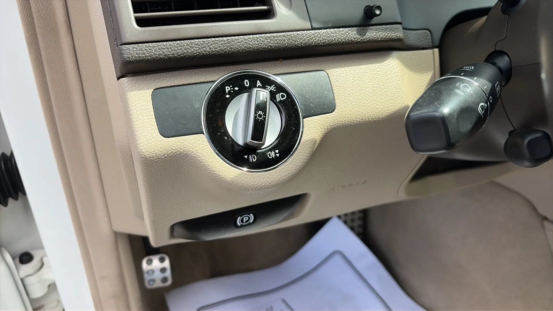 Used 2010 Mercedes-Benz C 300 4MATIC Sedan image 12