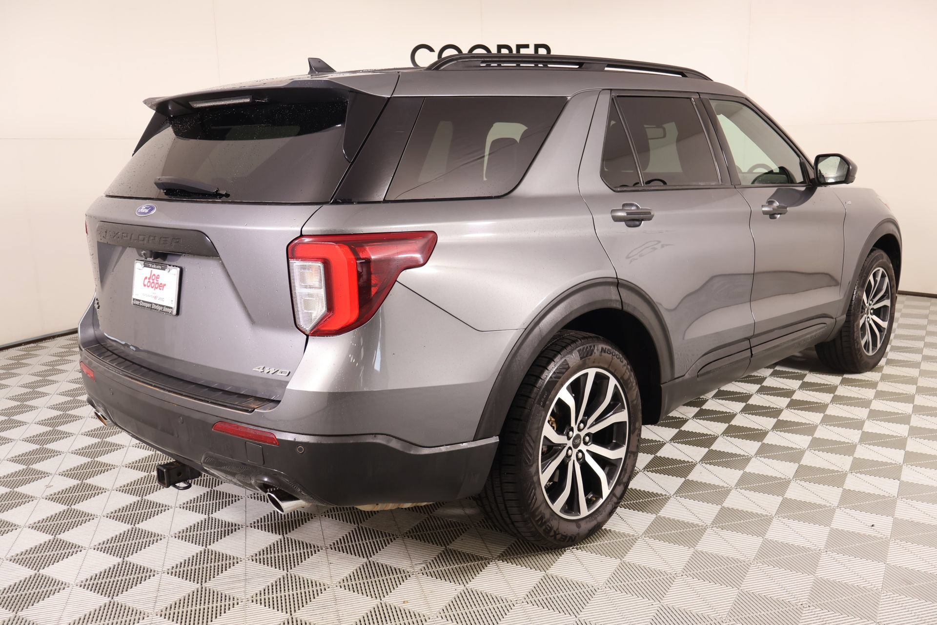 Used 2022 Ford Explorer ST-Line AWD/4WD image 22