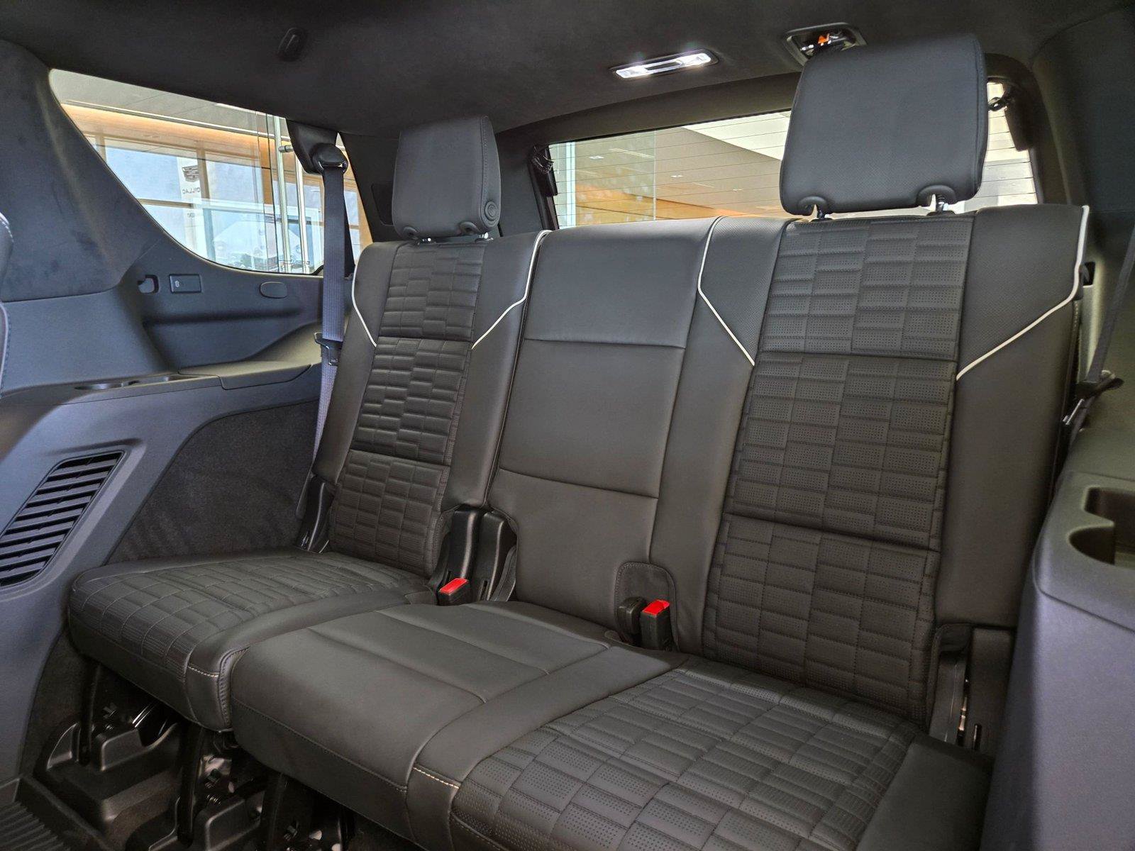 New 2026 Cadillac Escalade Platinum Sport w/ LPO, ONYX Package AWD/4WD image 19