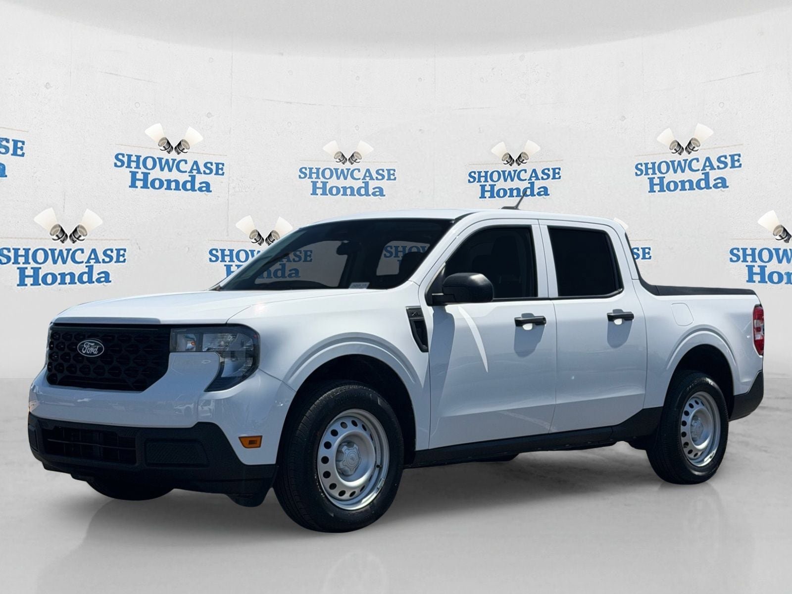 Used 2025 Ford Maverick XL FWD image 2