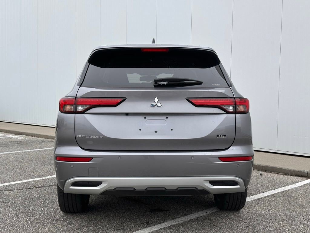 Used 2022 Mitsubishi Outlander SEL AWD/4WD image 4
