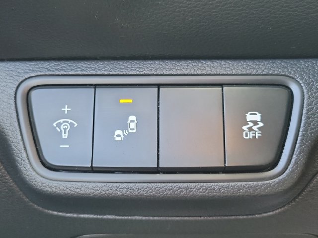 Used 2023 Kia Forte LXS w/ LXS Technology Package FWD image 18