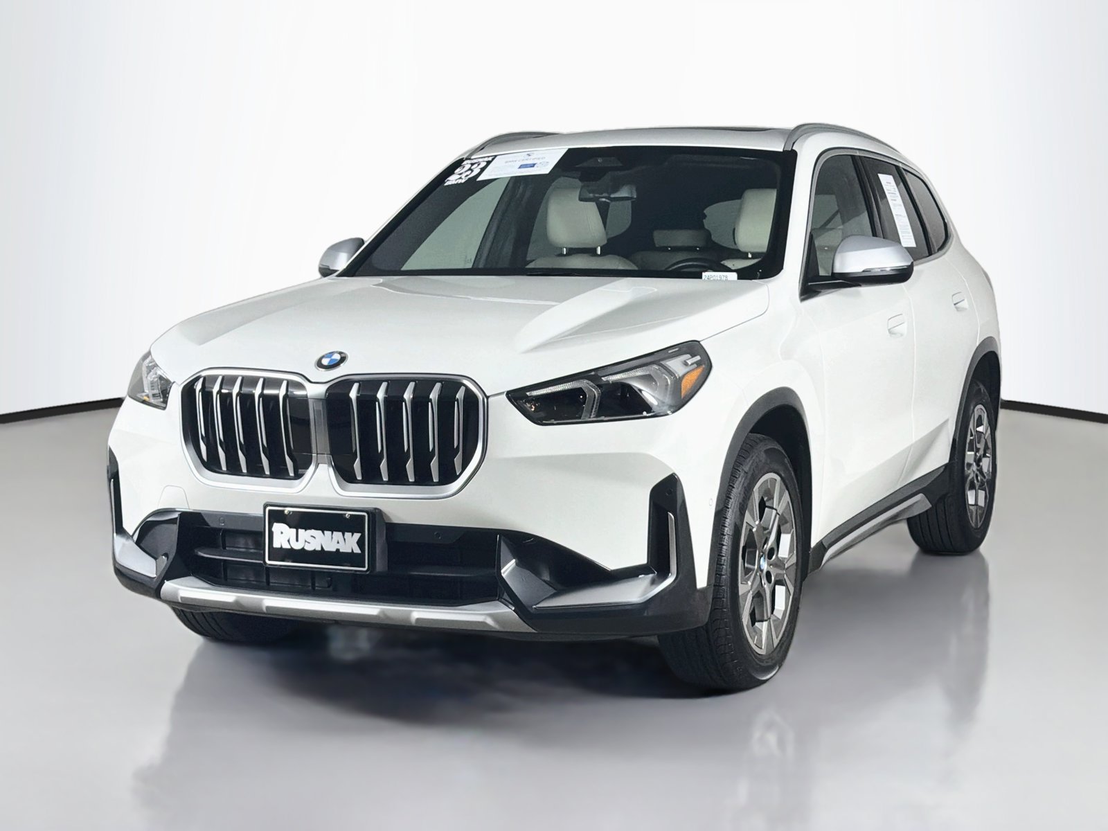 Certified 2023 BMW X1 xDrive28i w/ Convenience Package AWD/4WD image 3