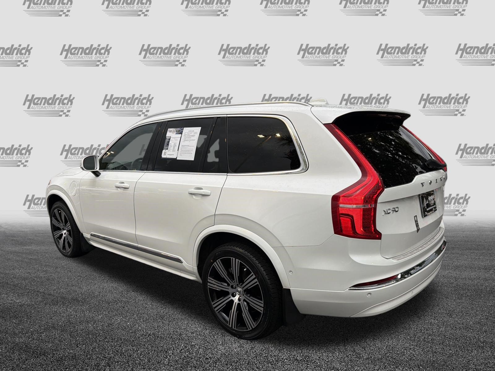 Certified 2024 Volvo XC90 T8 Plus w/ Protection Package Premier AWD/4WD image 8