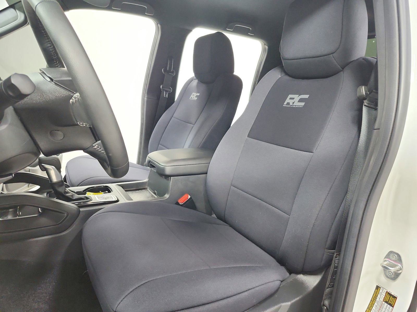 Used 2026 Nissan Frontier SV w/ All-Weather Content Package AWD/4WD image 19