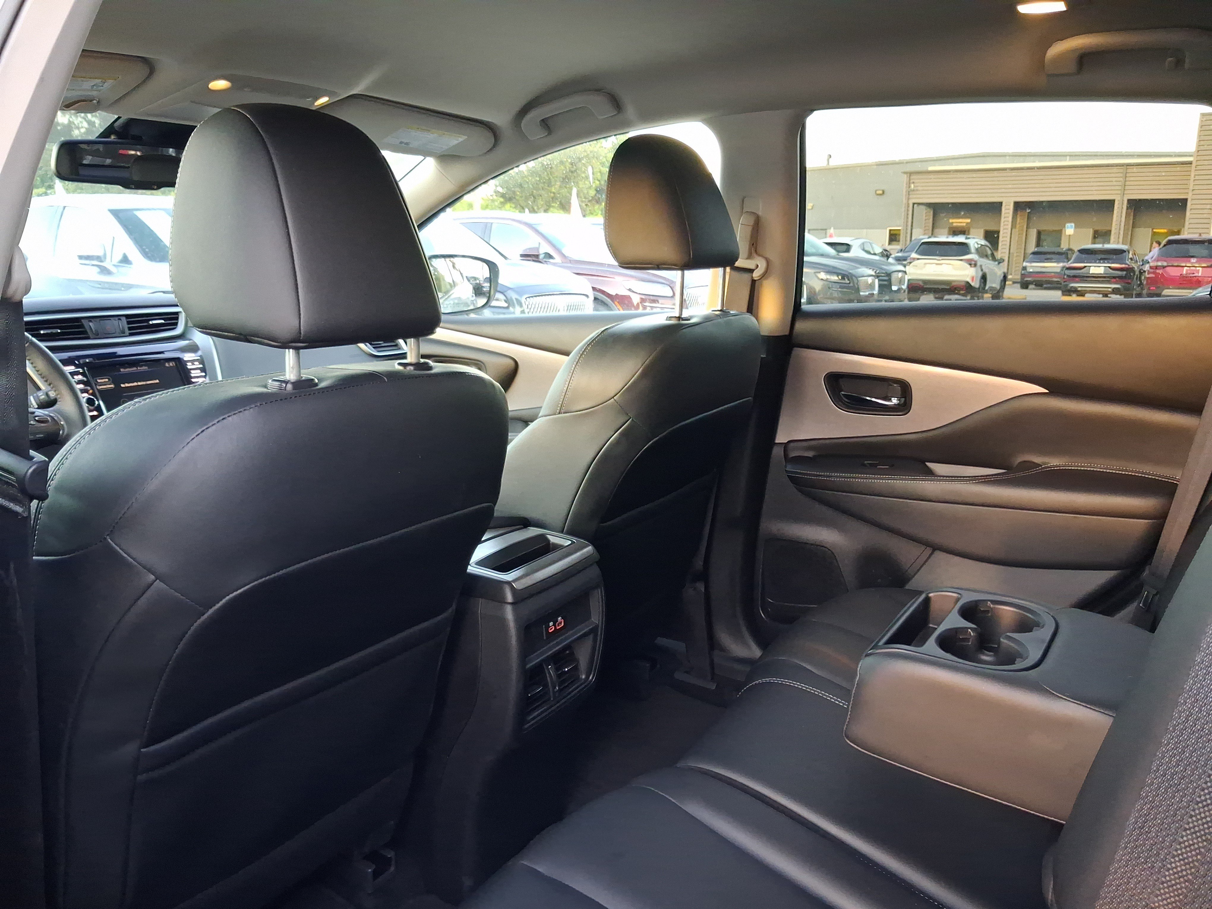 Used 2023 Nissan Murano SV w/ SV Midnight Edition Package FWD image 5