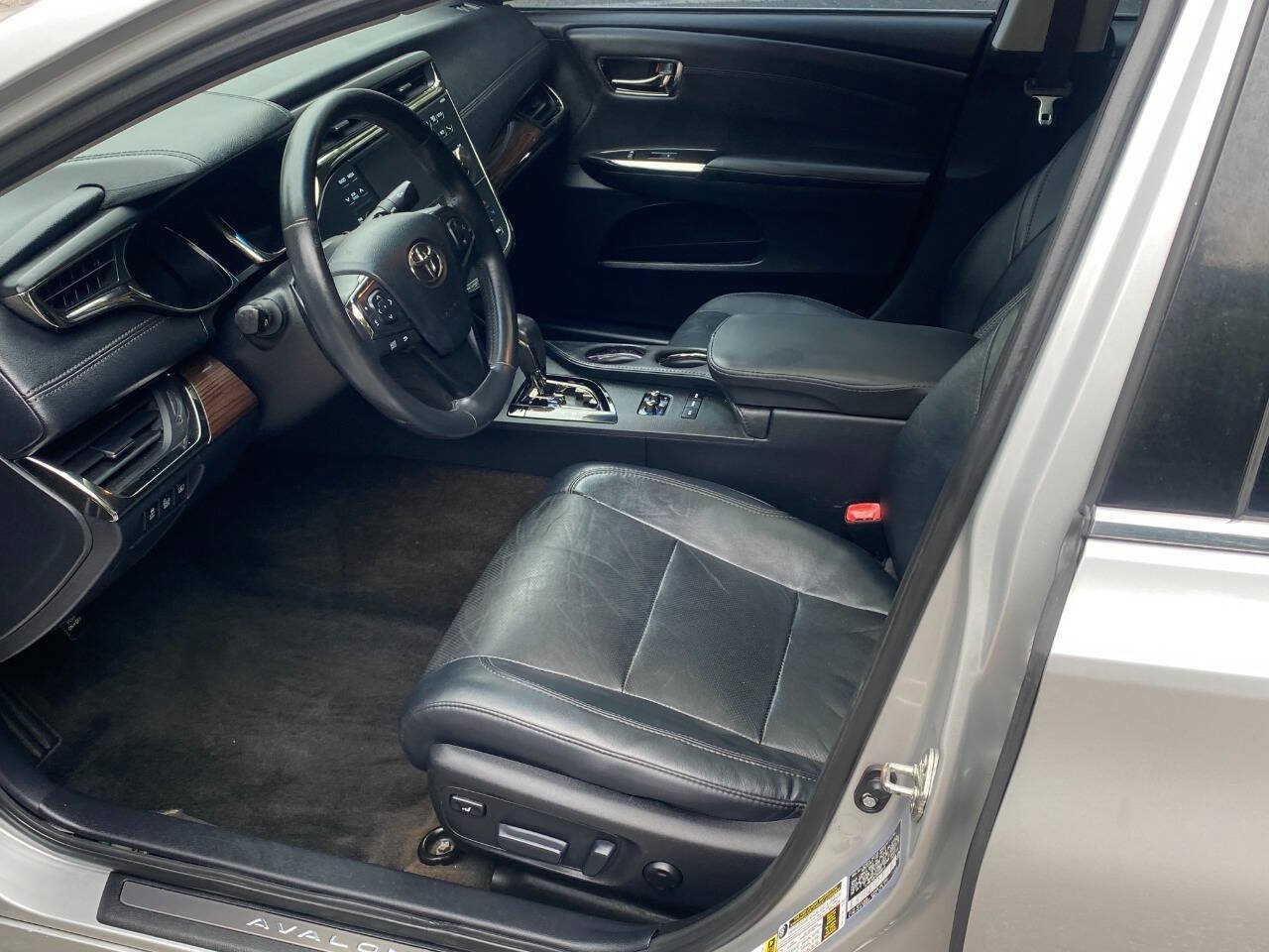 Used 2013 Toyota Avalon Limited FWD image 11