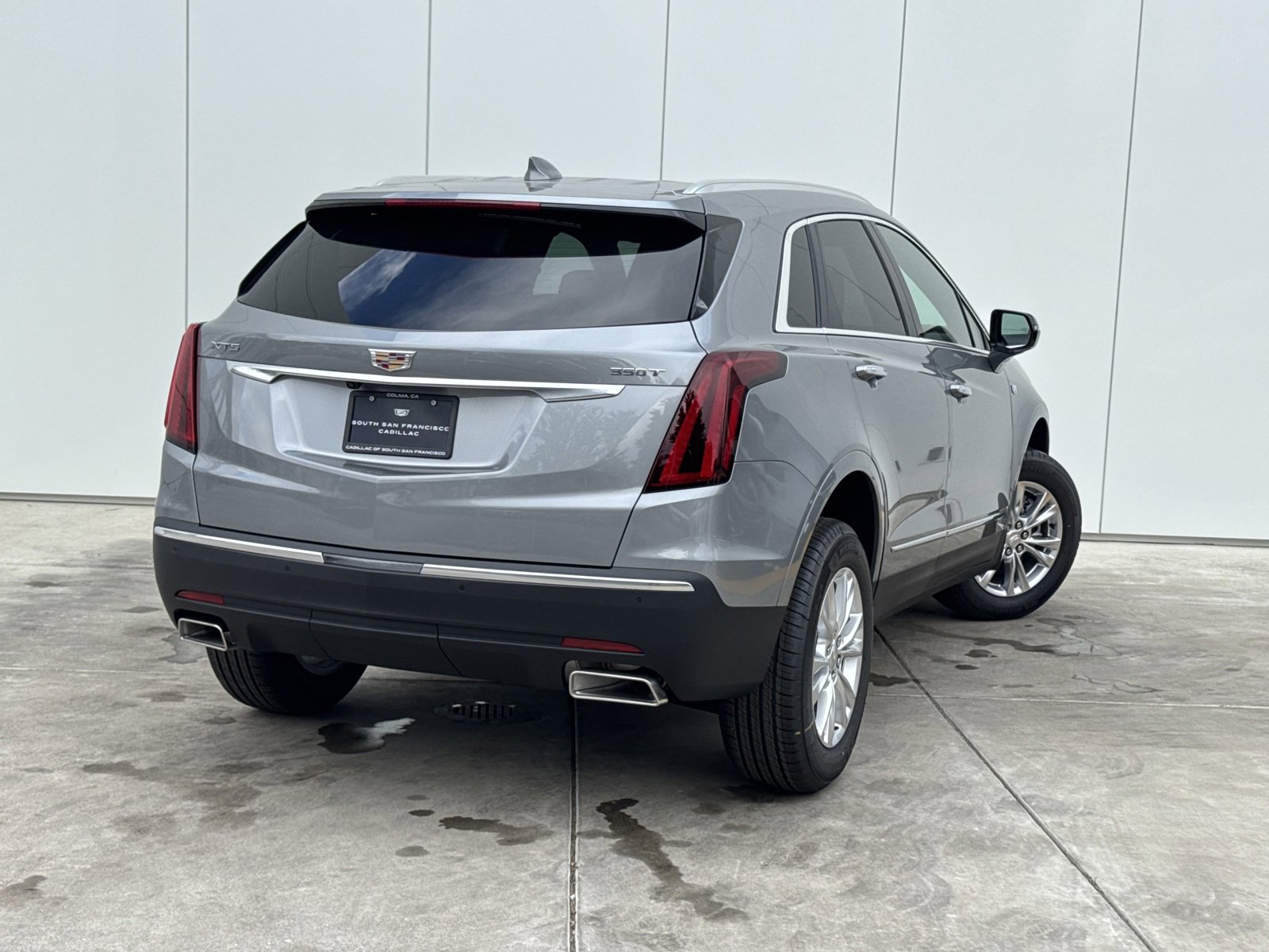 New 2025 Cadillac XT5 Luxury image 6