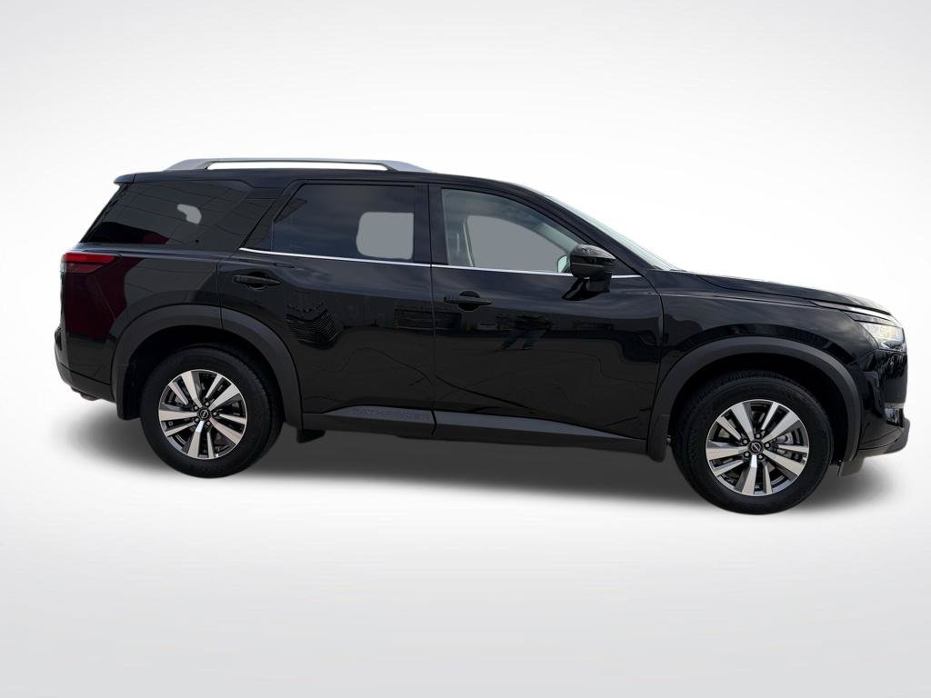 Certified 2024 Nissan Pathfinder SL AWD/4WD image 7