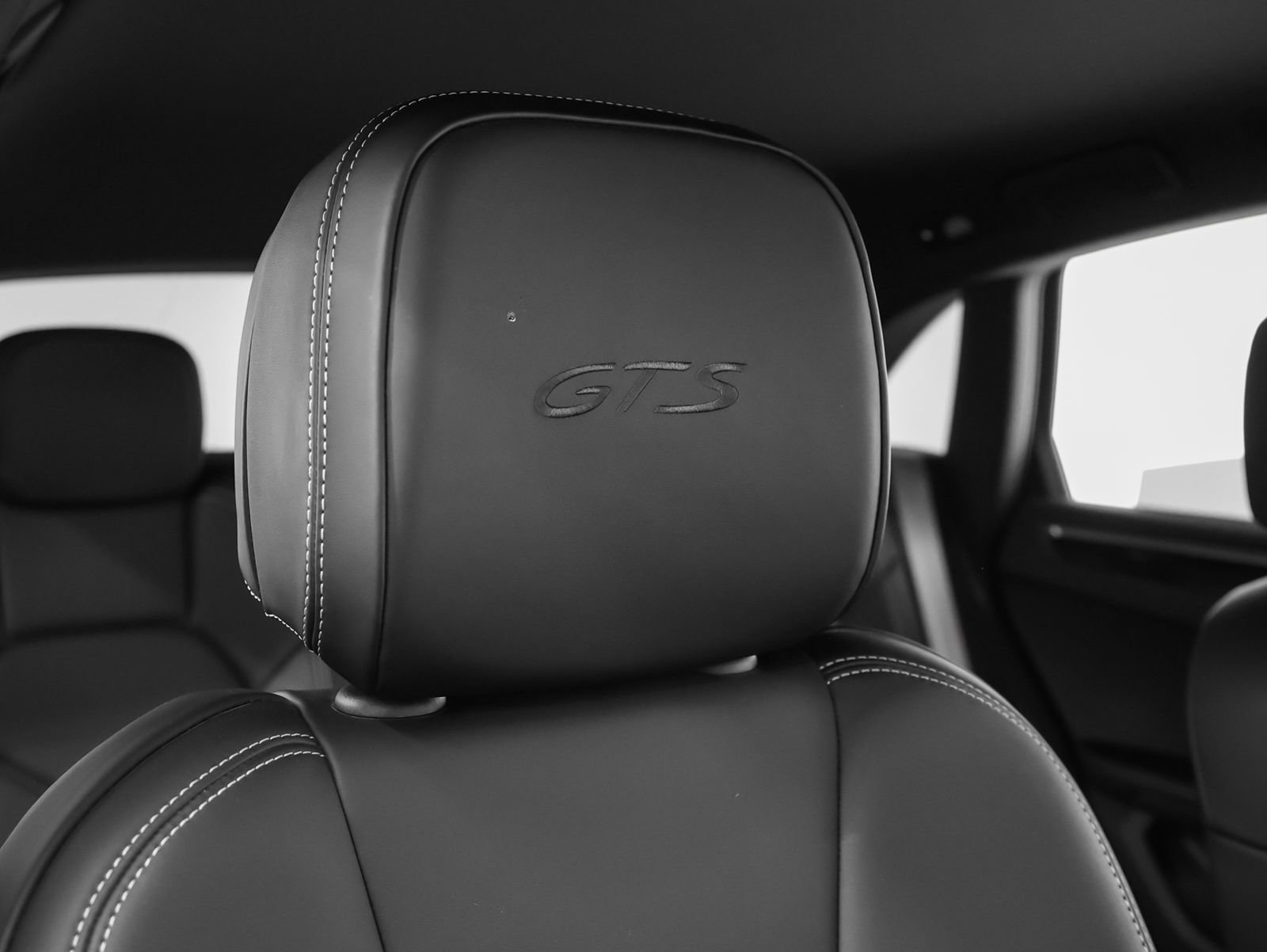 Certified 2023 Porsche Macan GTS image 26