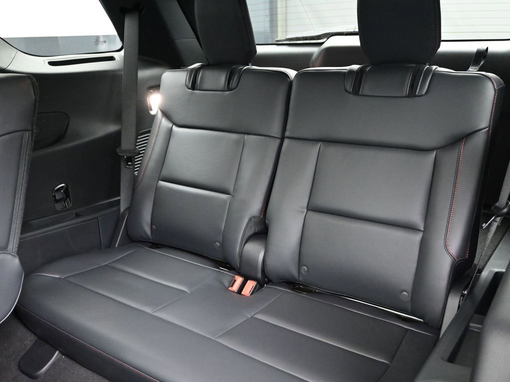 New 2026 Ford Explorer ST-Line w/ ST-Line Street Pack image 25