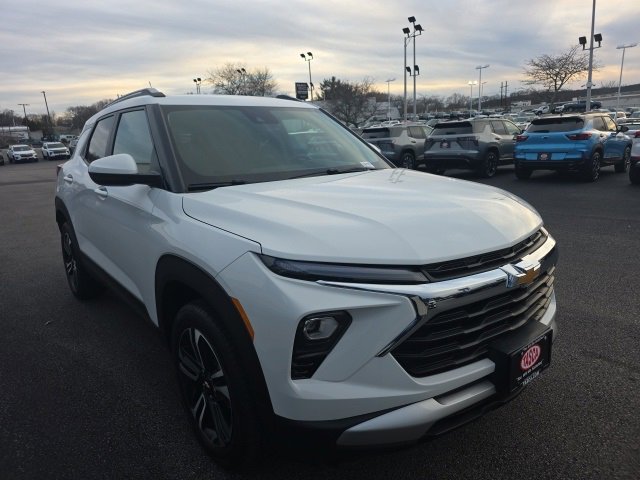 New 2025 Chevrolet TrailBlazer LT w/ Convenience Package image 1
