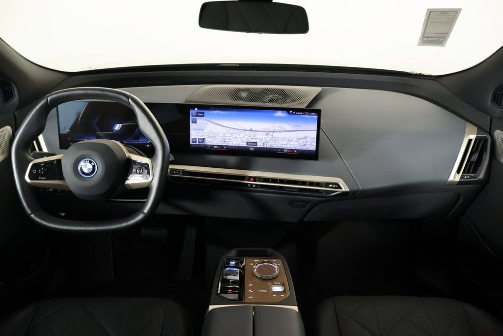 Used 2023 BMW iX M60 w/ Executive Package image 8