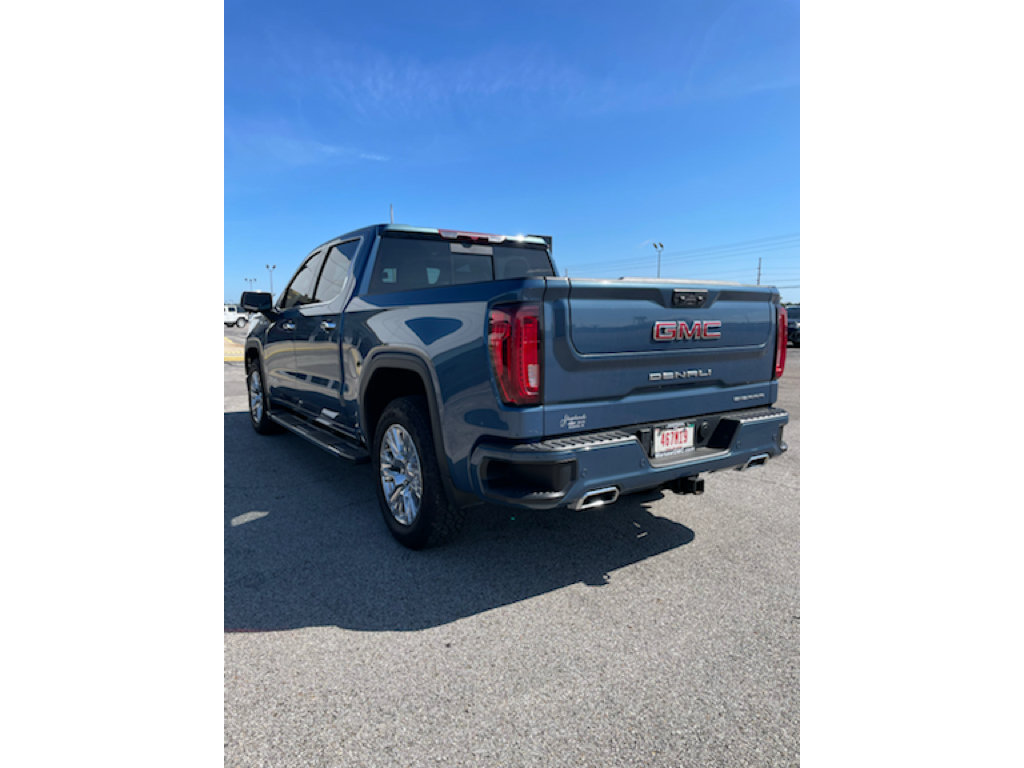 Used 2025 GMC Sierra 1500 Denali AWD/4WD image 3