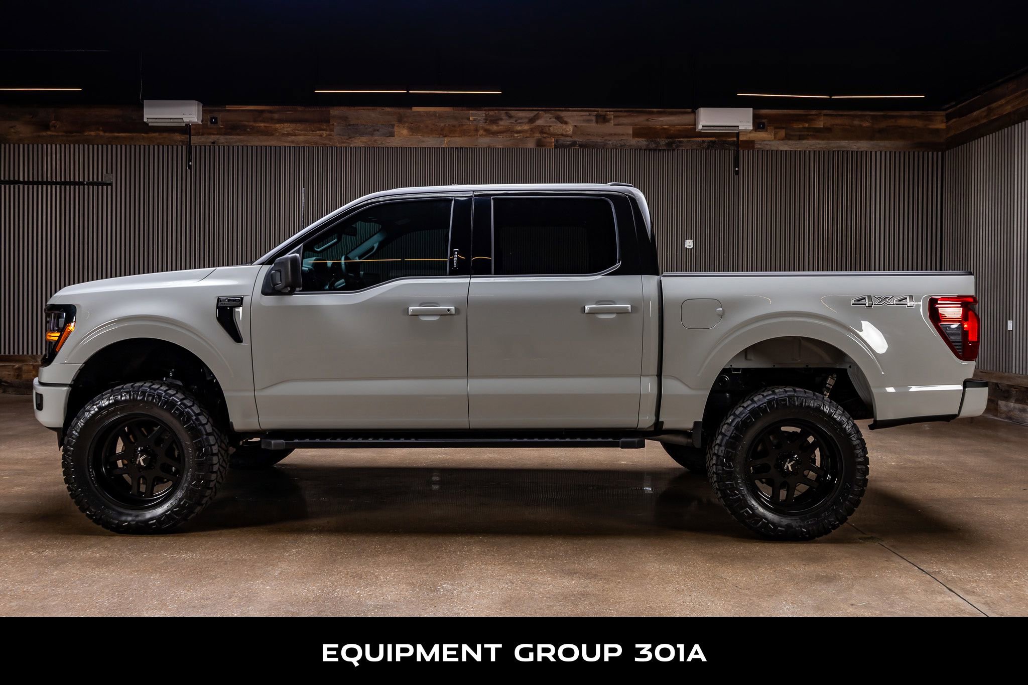 Used 2024 Ford F150 XLT w/ XLT Black Appearance Package AWD/4WD image 6