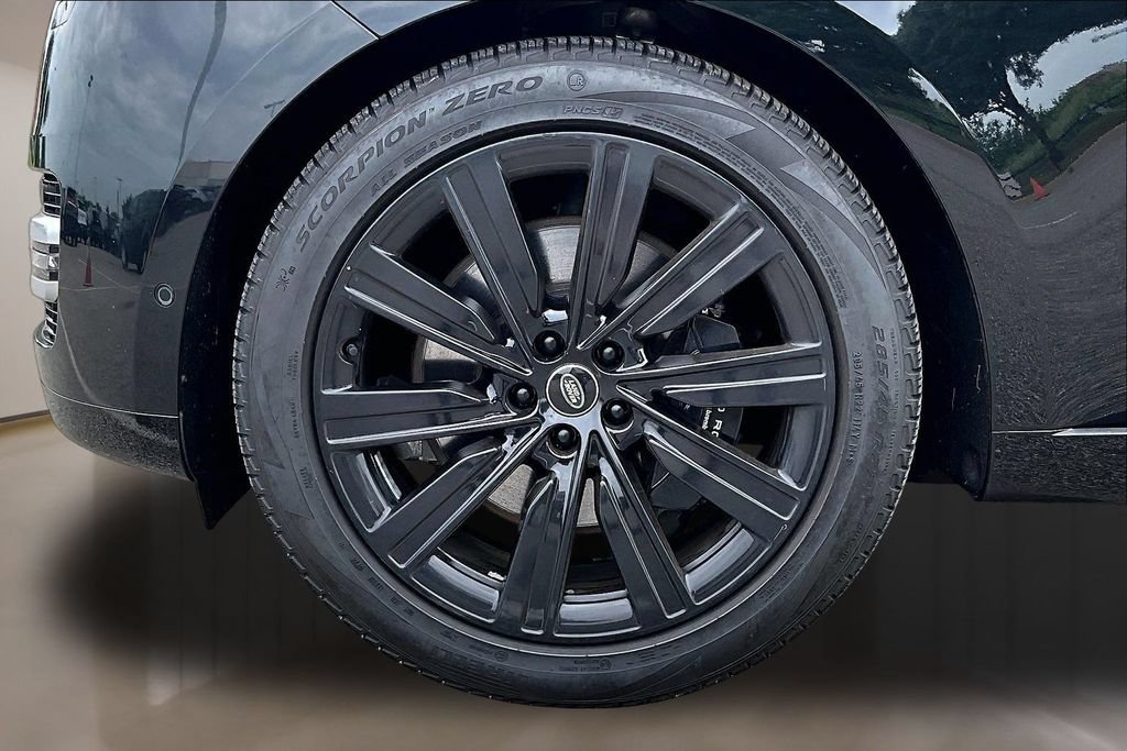 Used 2023 Land Rover Range Rover Autobiography AWD/4WD image 8