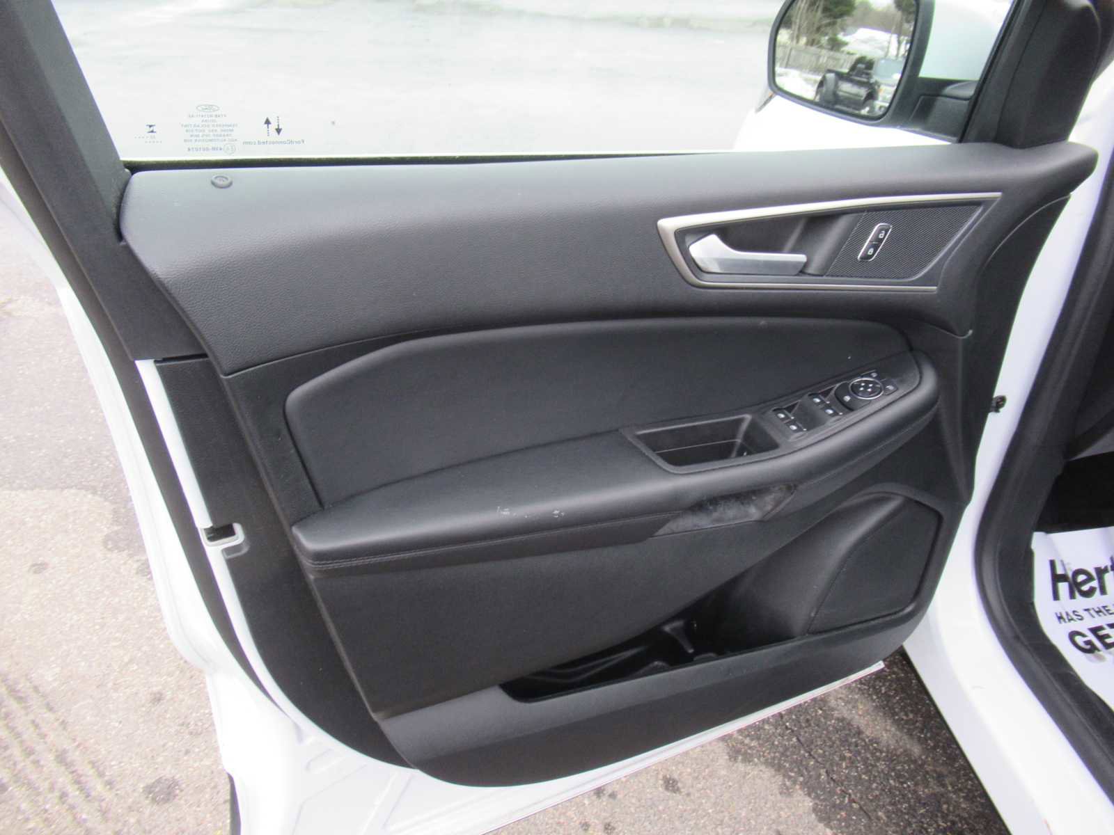 Used 2022 Ford Edge SEL w/ Convenience Package image 26