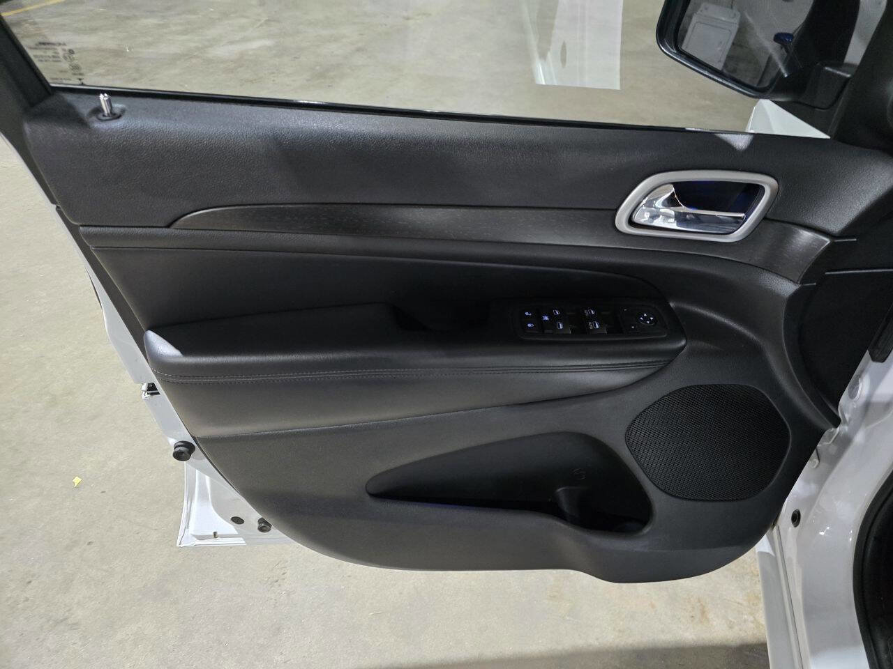 Used 2018 Jeep Grand Cherokee Altitude image 26