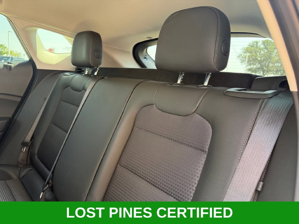 Used 2025 Chevrolet Trax LT FWD image 19