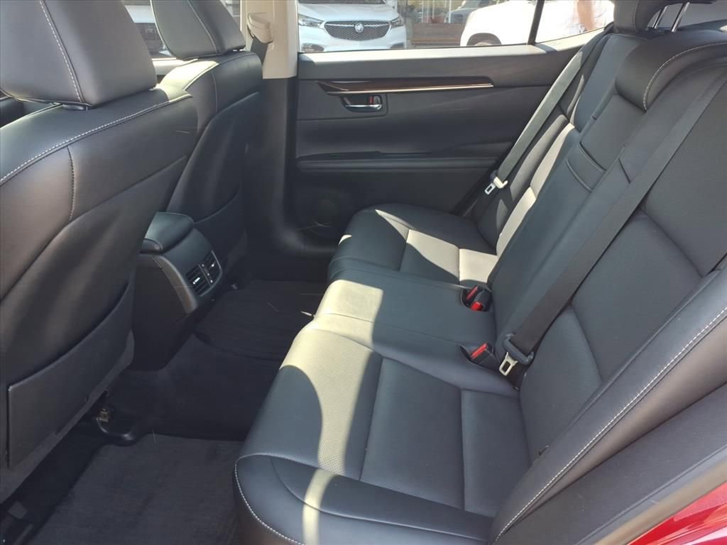 Used 2015 Lexus ES 350 w/ Premium Package FWD image 16