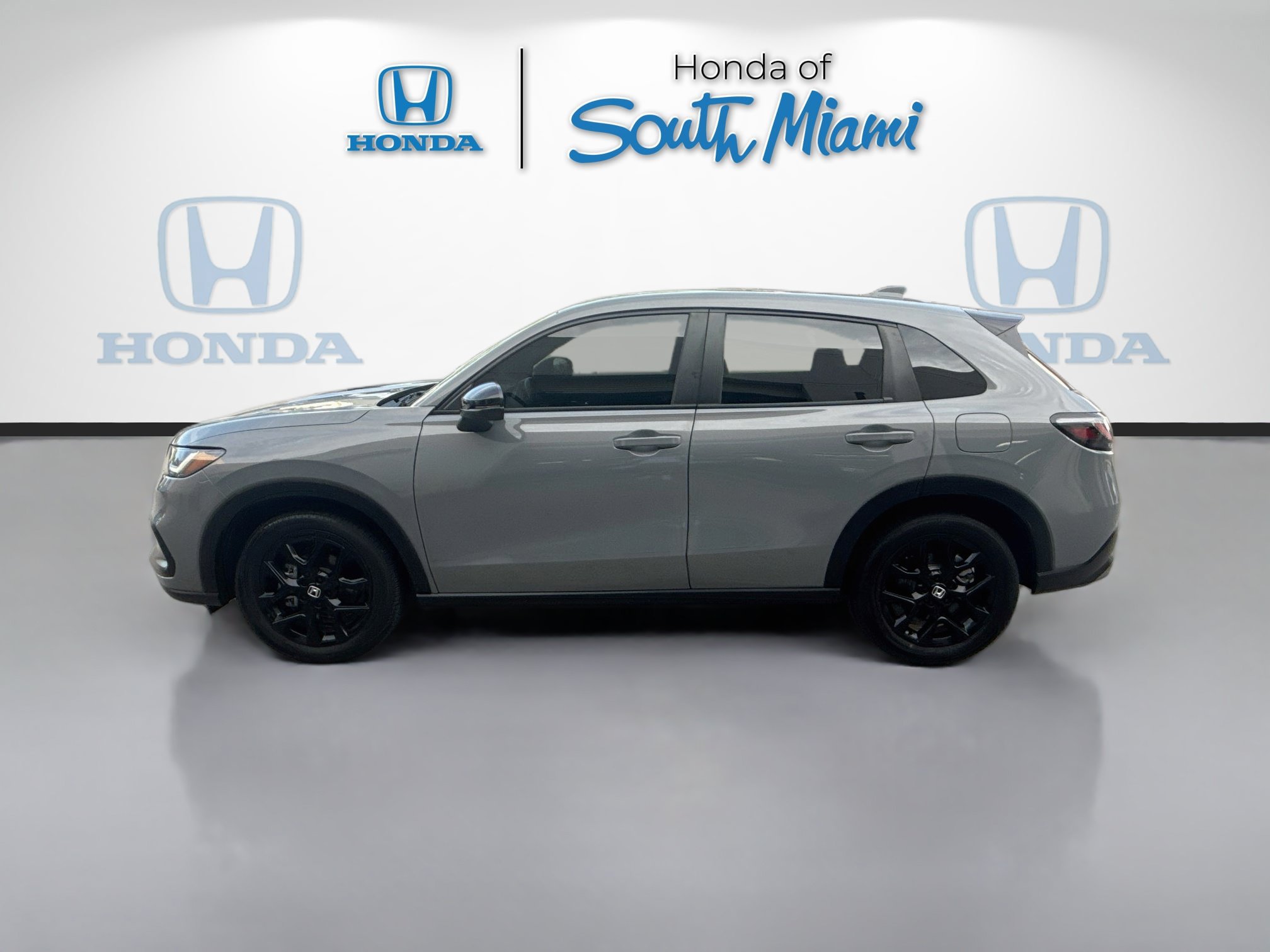 Certified 2025 Honda HR-V Sport image 4