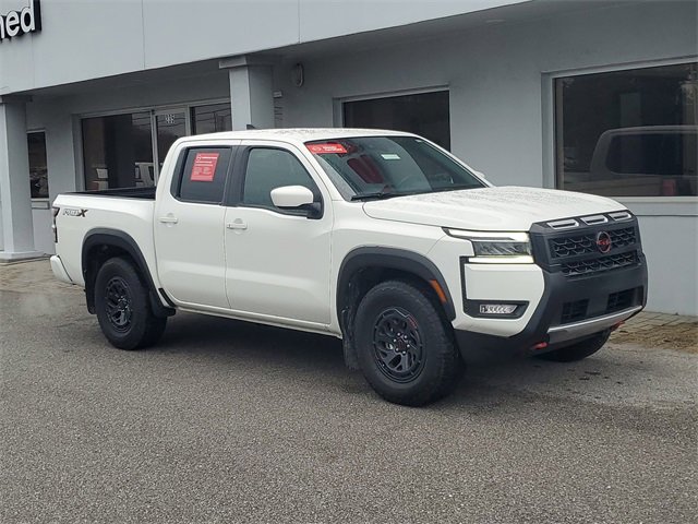 Used 2025 Nissan Frontier Pro-X image 32