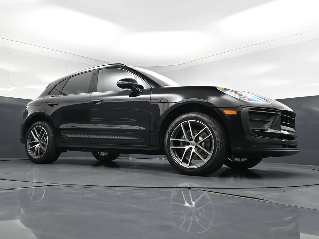 New 2026 Porsche Macan AWD/4WD image 28