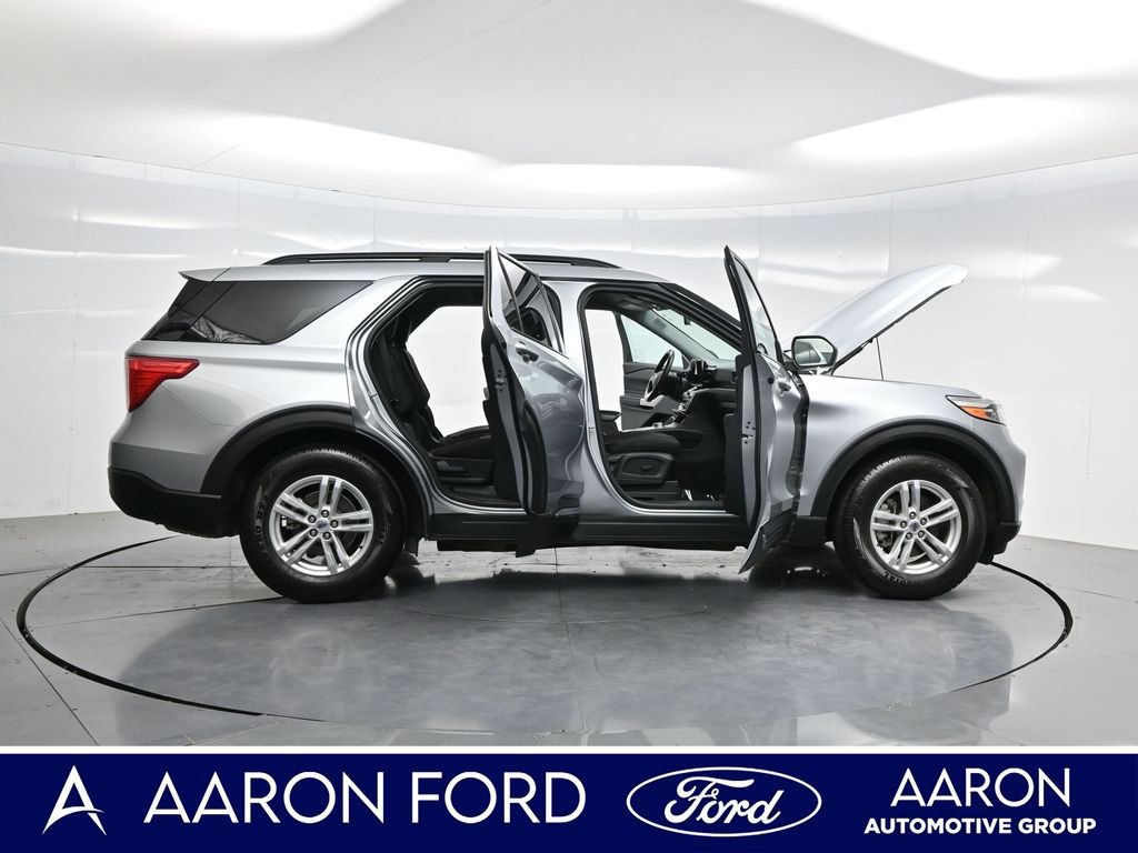 Used 2022 Ford Explorer XLT RWD image 4