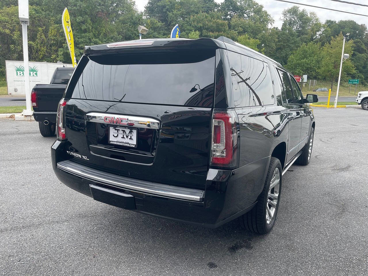 Used 2015 GMC Yukon XL Denali w/ Premium Package image 8