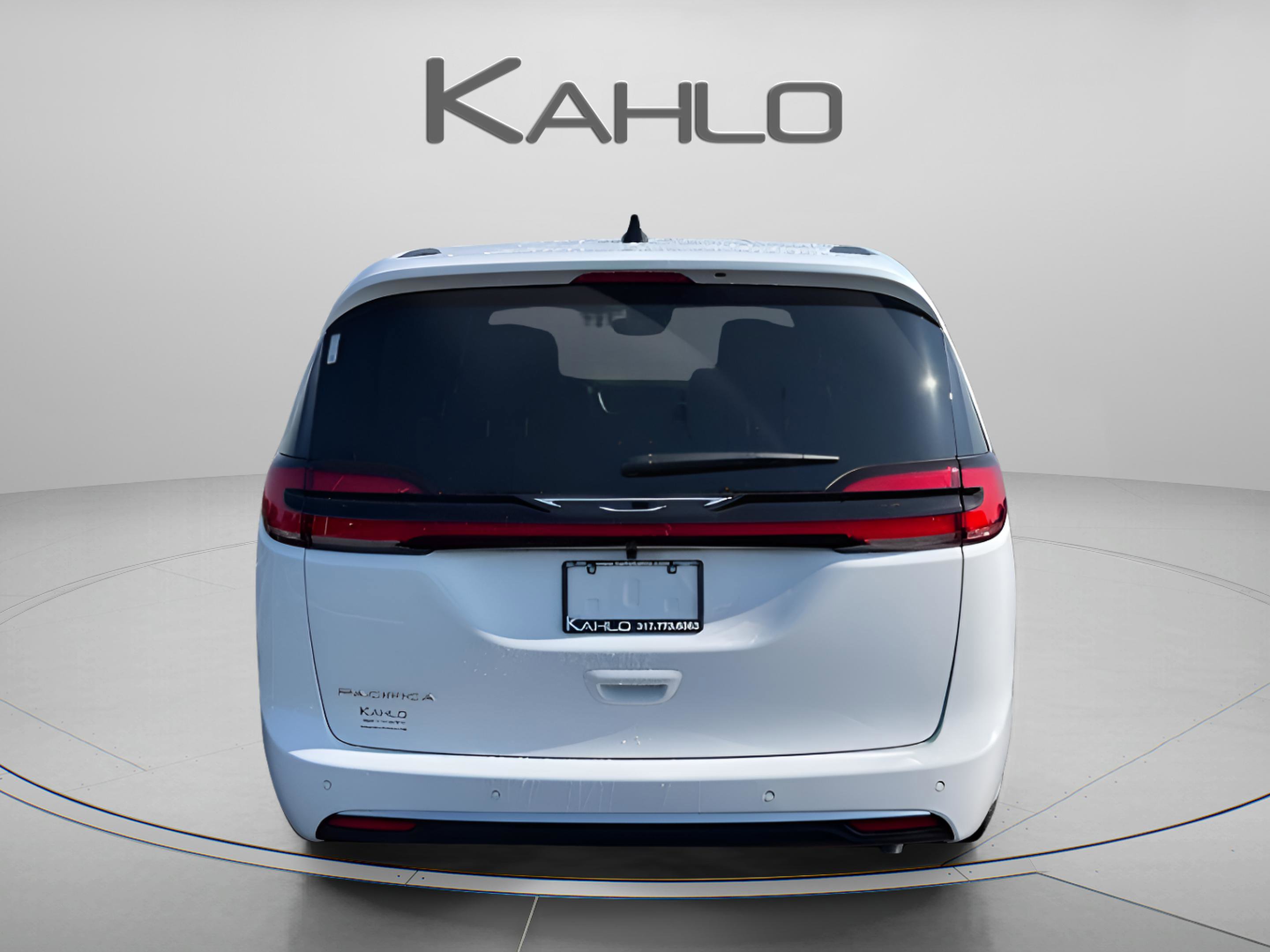 New 2027 Chrysler Pacifica Select FWD image 3