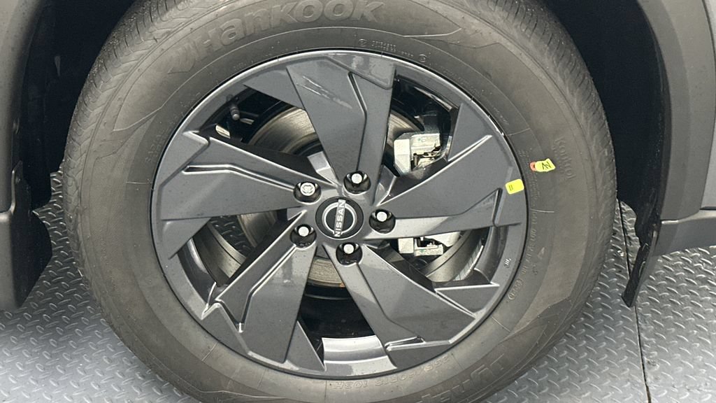 New 2026 Nissan Rogue SV AWD/4WD image 12
