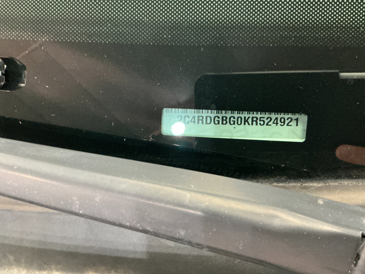 Used 2019 Dodge Grand Caravan SE w/ UConnect Hands-Free Group image 33