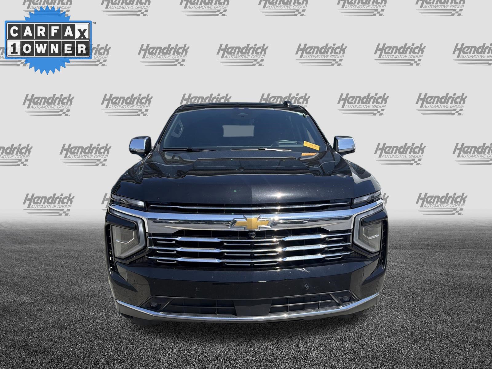 Used 2025 Chevrolet Suburban Premier AWD/4WD image 3