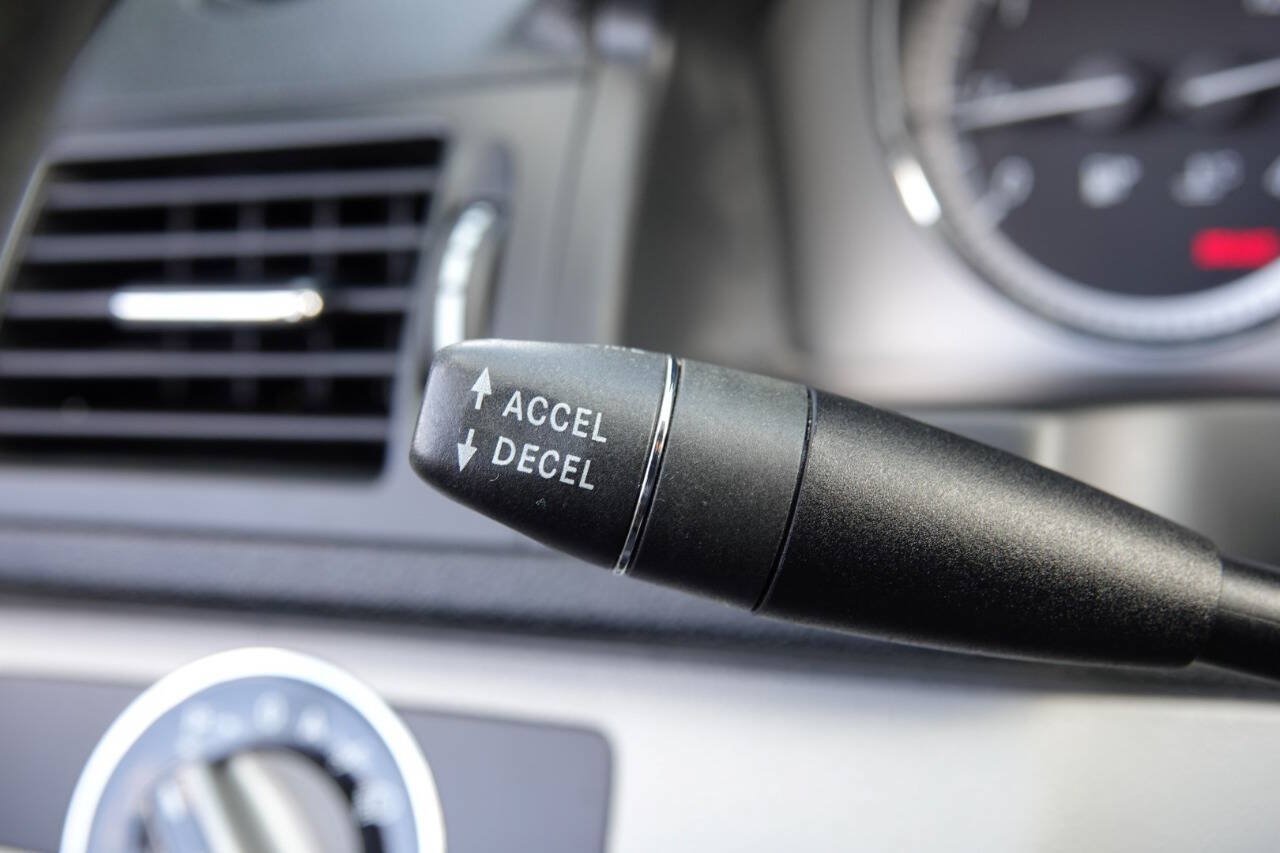 Used 2010 Mercedes-Benz C 300 Sedan image 87