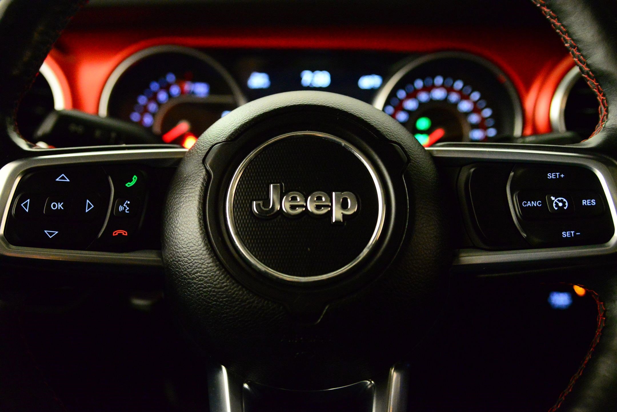 Used 2018 Jeep Wrangler Rubicon w/ Cold Weather Group image 13