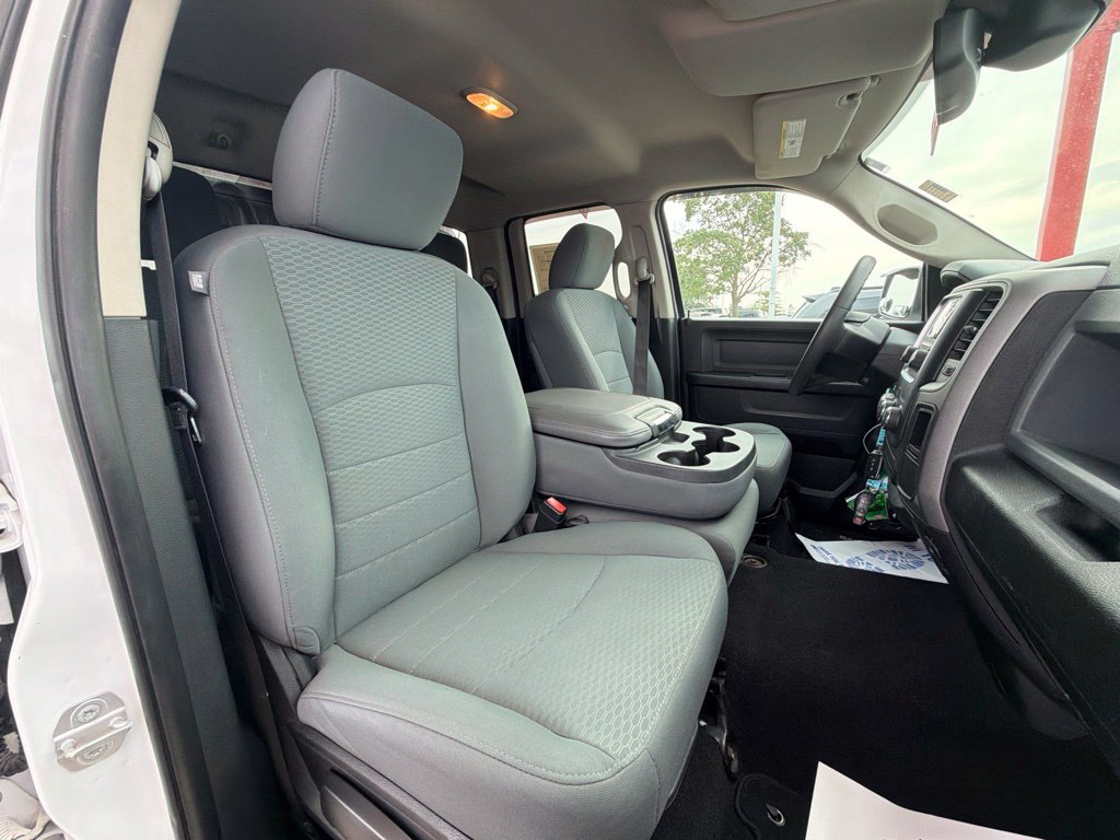 Used 2018 RAM 1500 Express AWD/4WD image 28