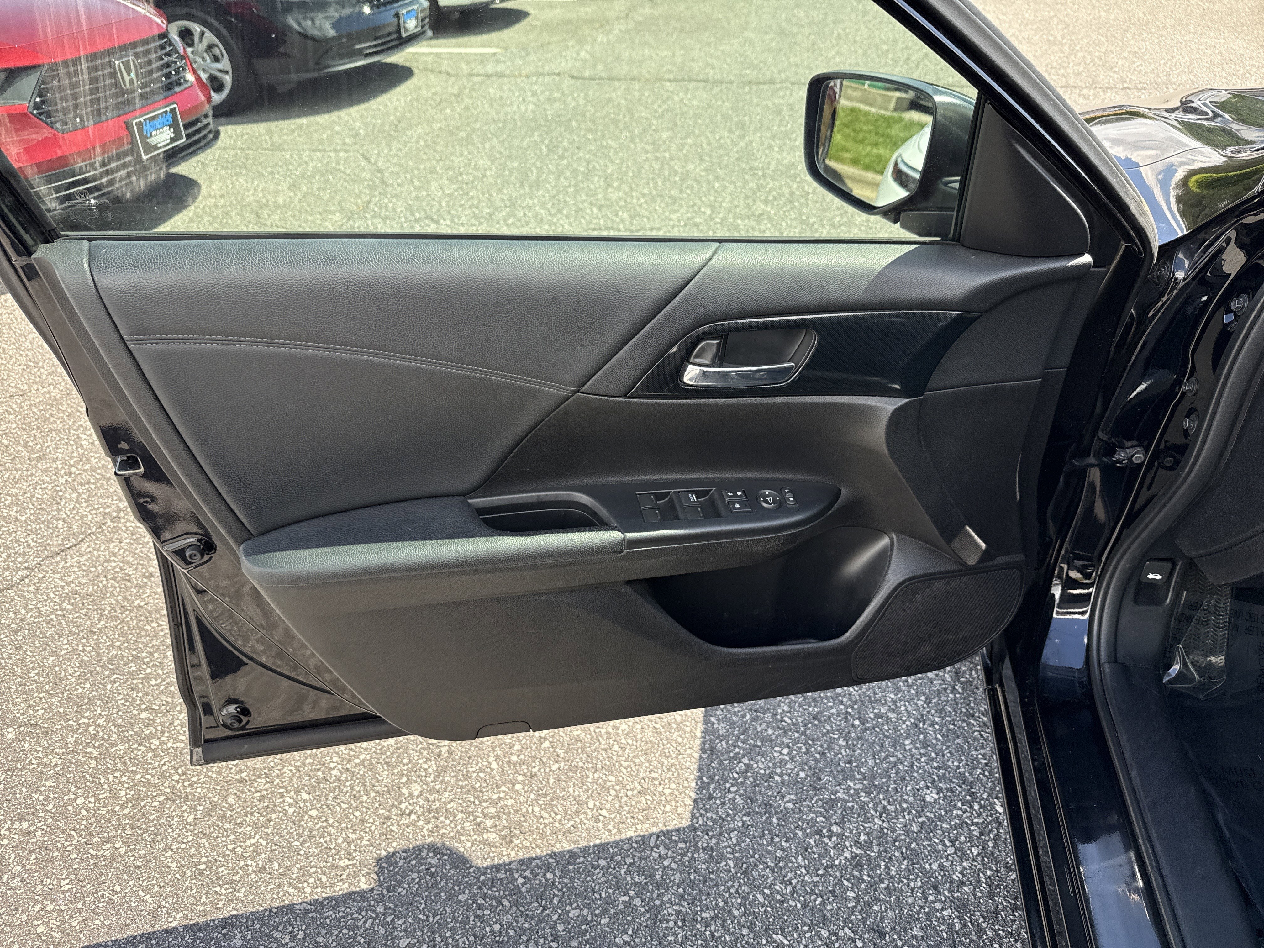 Used 2014 Honda Accord Sport image 10