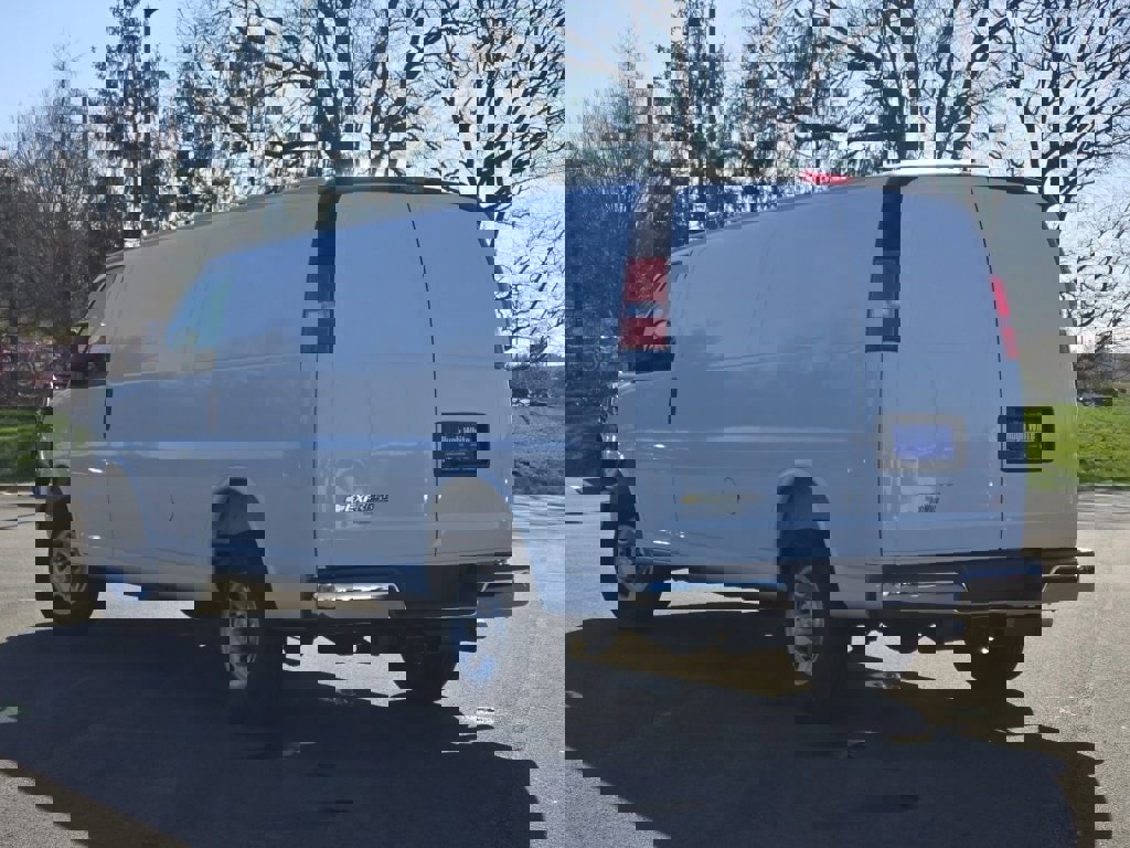 New 2026 Chevrolet Express 2500 Extended w/ Driver Convenience Package image 7