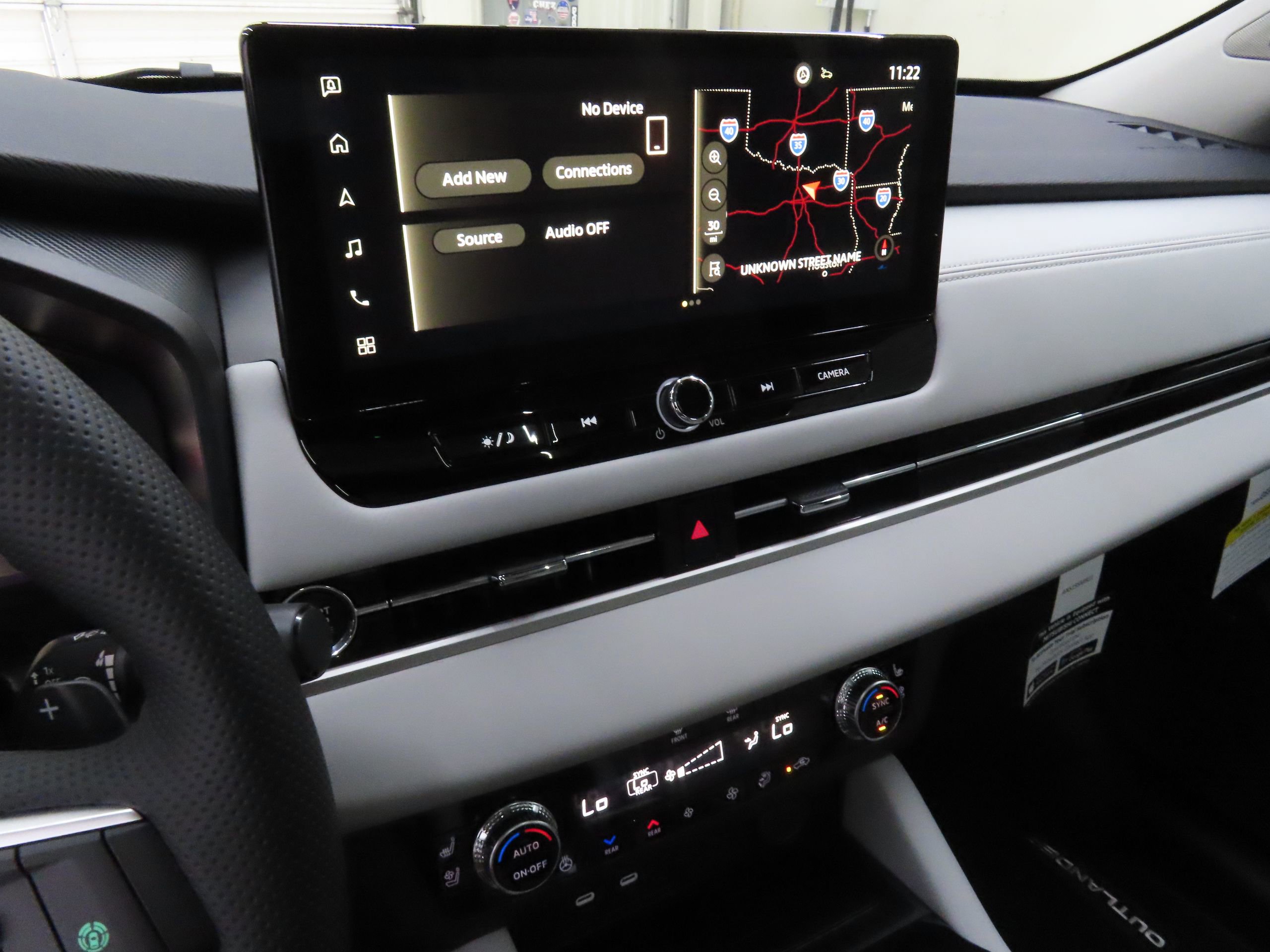 New 2025 Mitsubishi Outlander SEL image 15