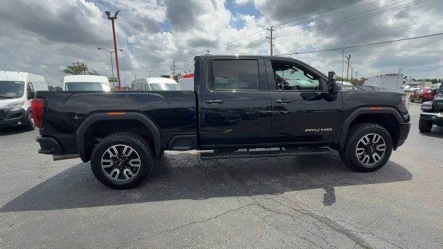 Used 2023 GMC Sierra 2500 AT4 w/ AT4 Preferred Package AWD/4WD image 9