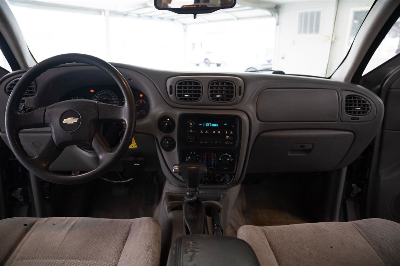 Used 2007 Chevrolet TrailBlazer LS w/ LS Preferred Equipment Group AWD/4WD image 14