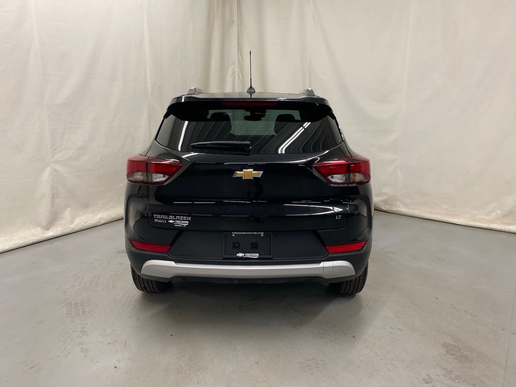 Used 2025 Chevrolet TrailBlazer LT AWD/4WD image 7